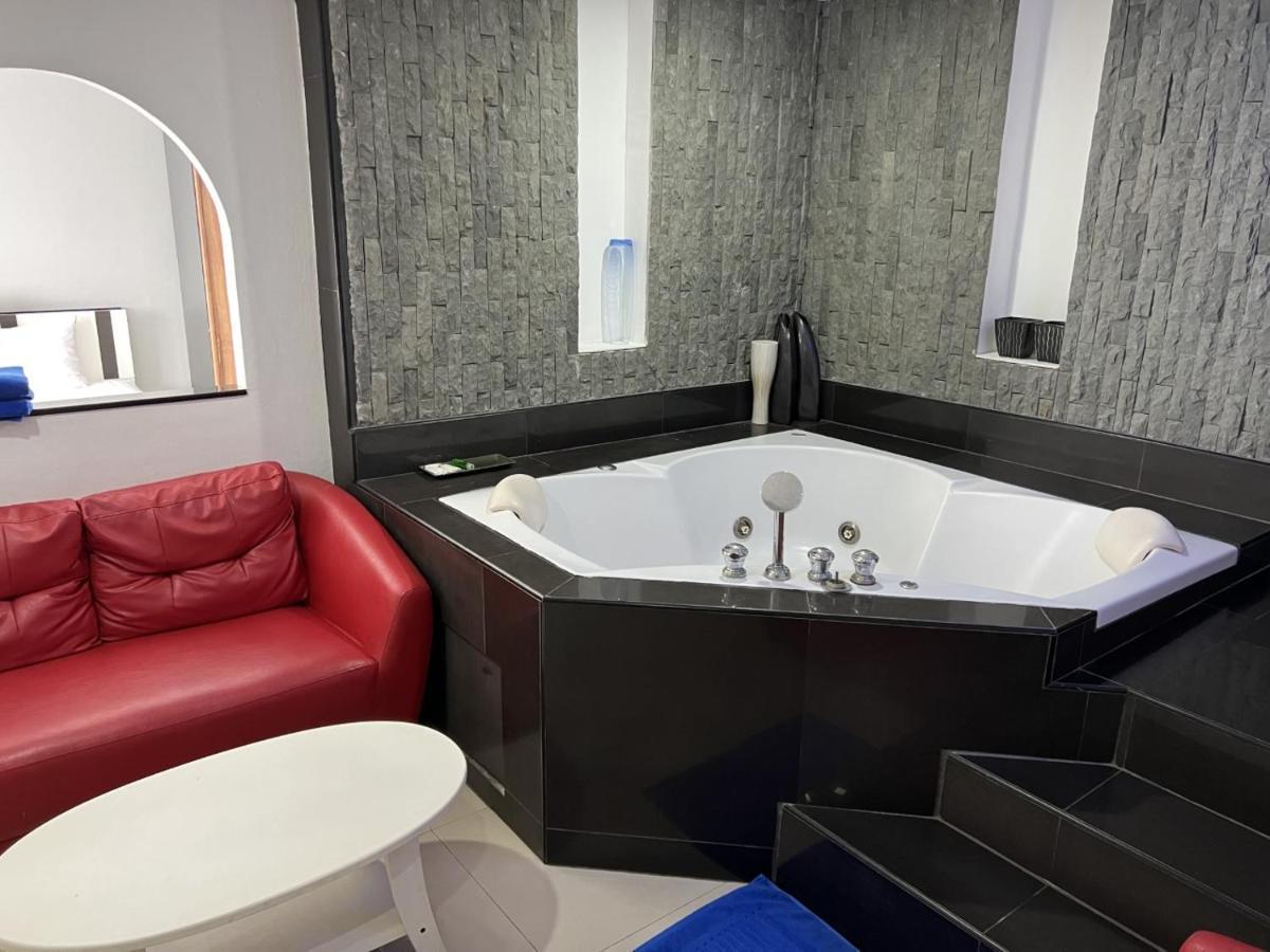 Galaxy Suites Патая Екстериор снимка