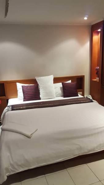Galaxy Suites Патая Екстериор снимка